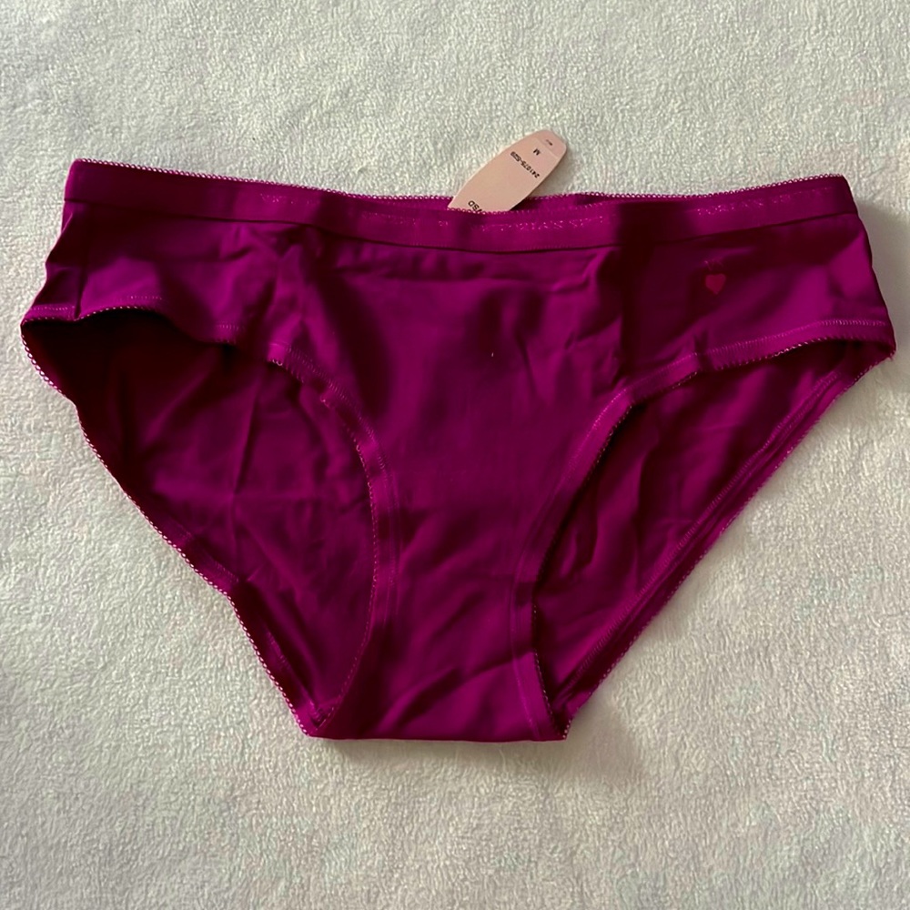 Victoria’s Secret Hiphugger Fuchsia Panties, NWT